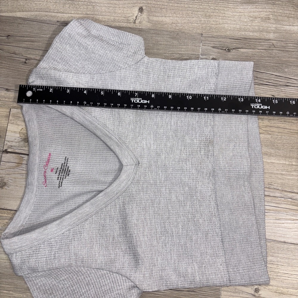 Women's M Crop Top Lot Of 2 Gray And Pink Striped - Picture 8 of 8